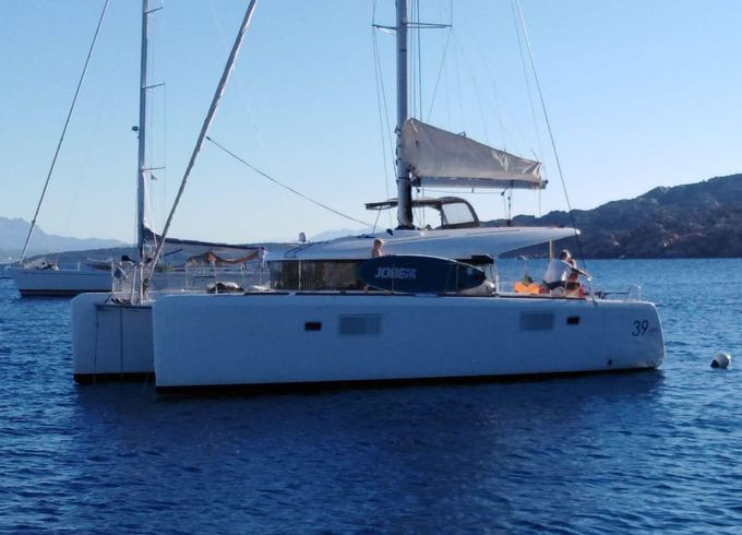Lagoon 39