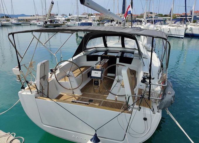 Hanse 388