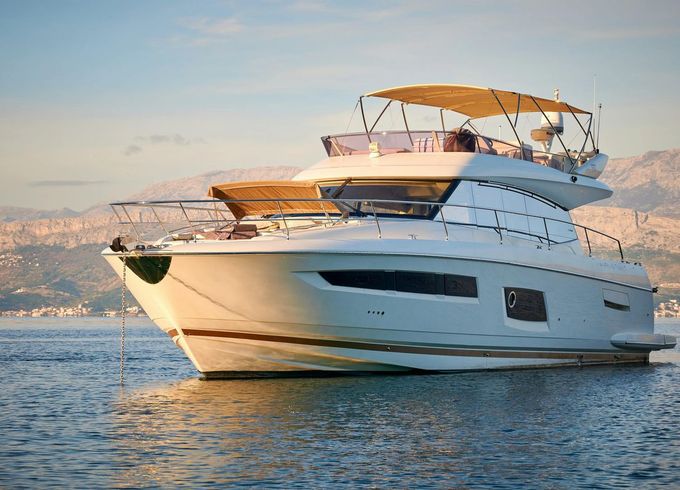 Prestige 550 Fly