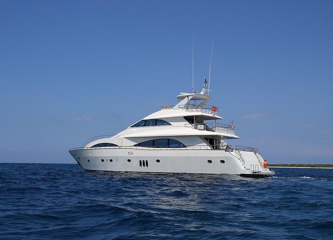 Custom Motoryacht