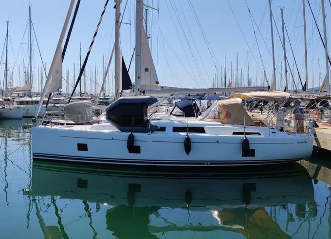 Hanse 418