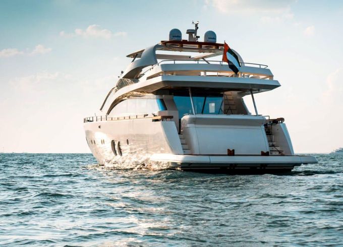 M/Y 98