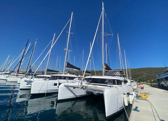 Lagoon 42