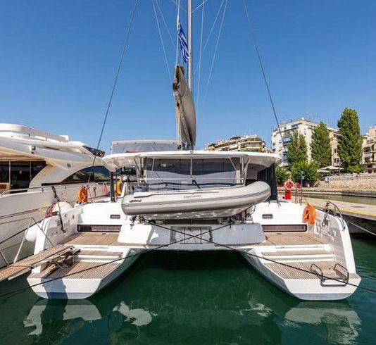 Lagoon 42