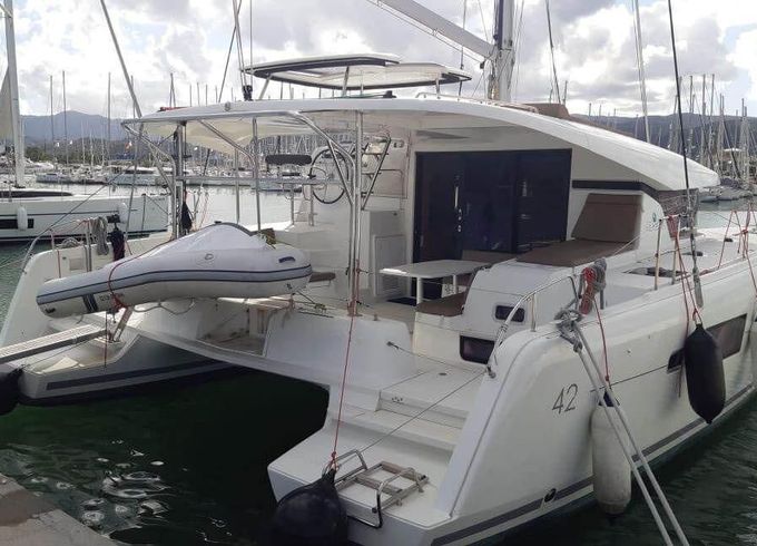Lagoon 42