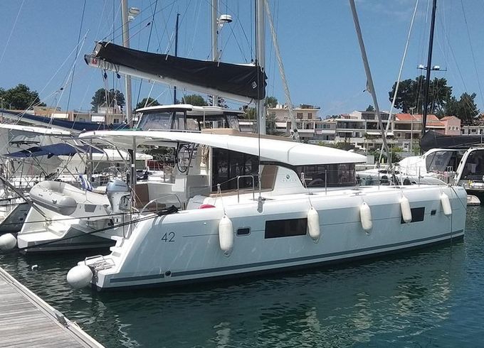 Lagoon 42