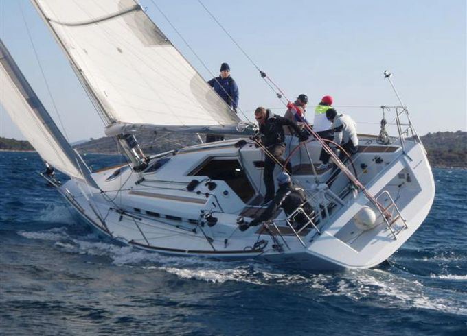 Beneteau First 35