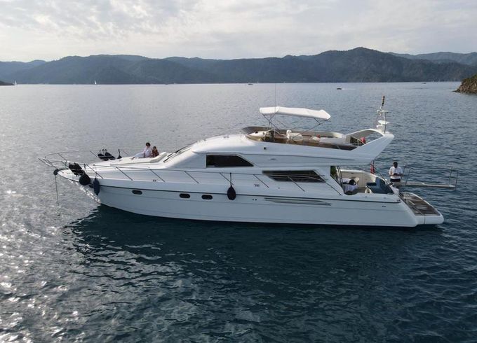 M/Y 66