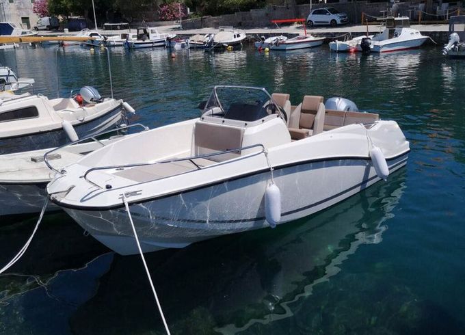 Quicksilver 555 Active Open
