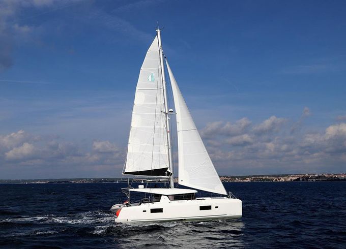 Lagoon 42