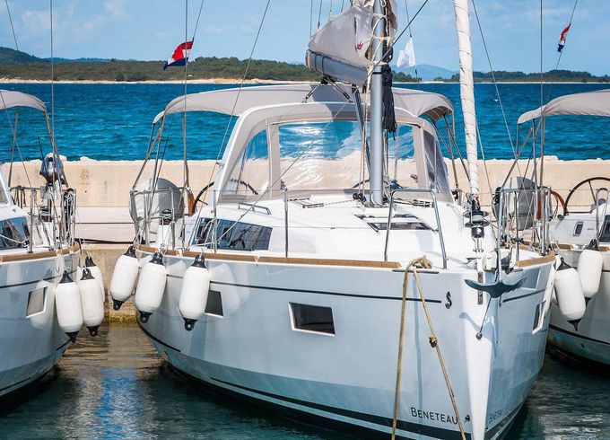 Beneteau Oceanis 38.1