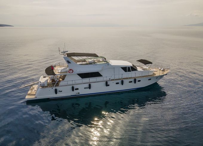 M/Y 79