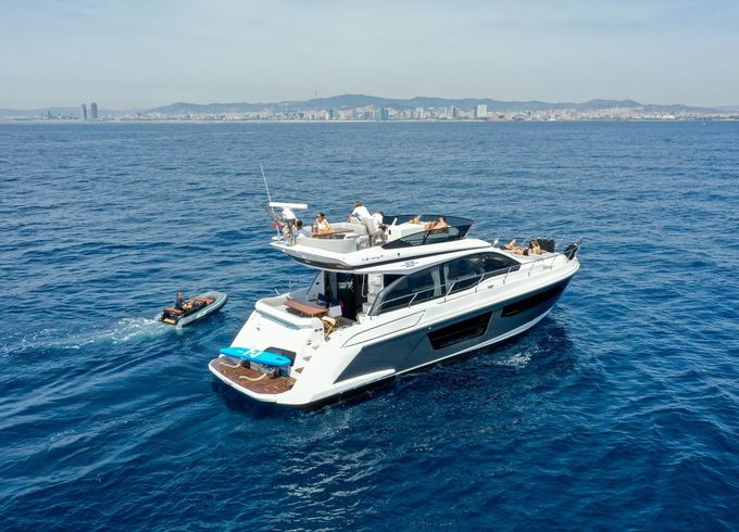 Azimut 53