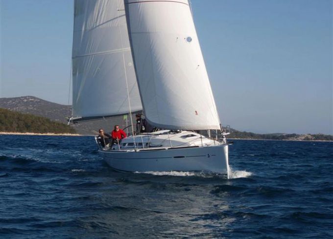 Beneteau First 35