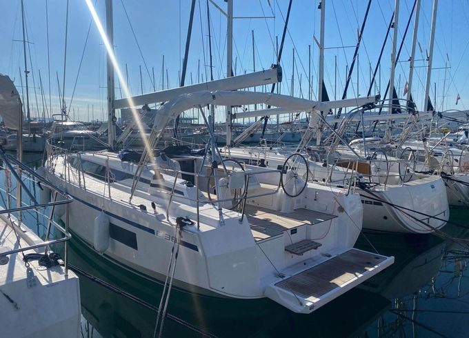 Bavaria C38