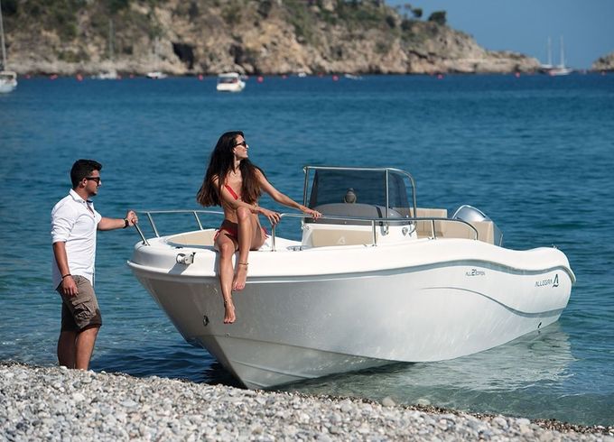 Allegra 21 Open