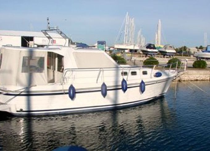 Adria Mare 1002