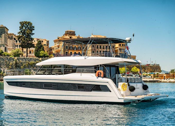 Fountaine Pajot MY5