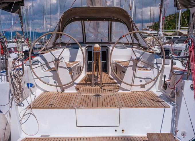 Hanse 445