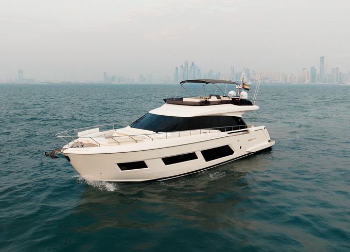 Ferretti 670
