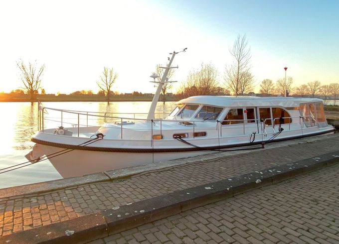 Linssen Grand Sturdy 45.0 Sedan