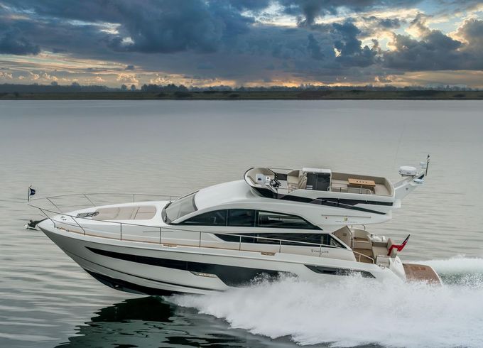 Fairline Squadron 50 Fly