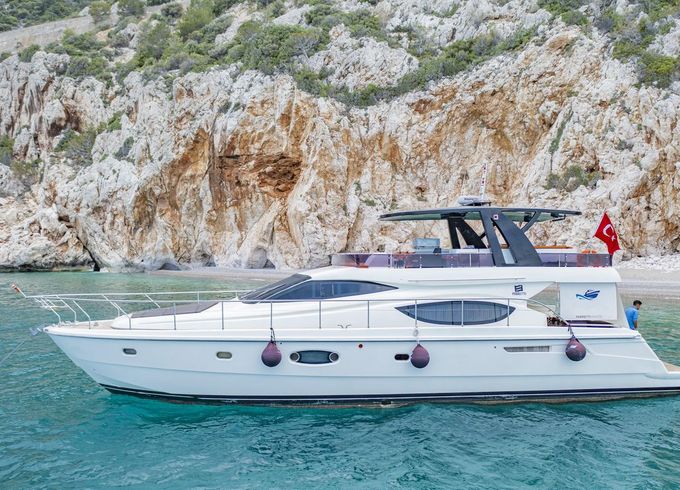 Ferretti 550