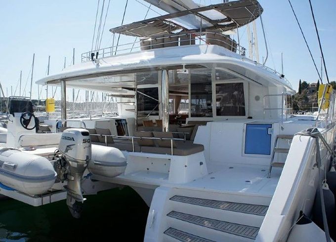 Lagoon 560 s2