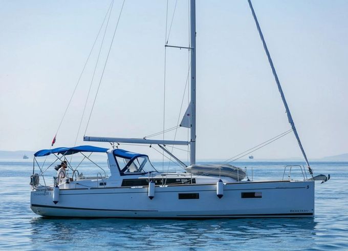 Beneteau Oceanis 38.1