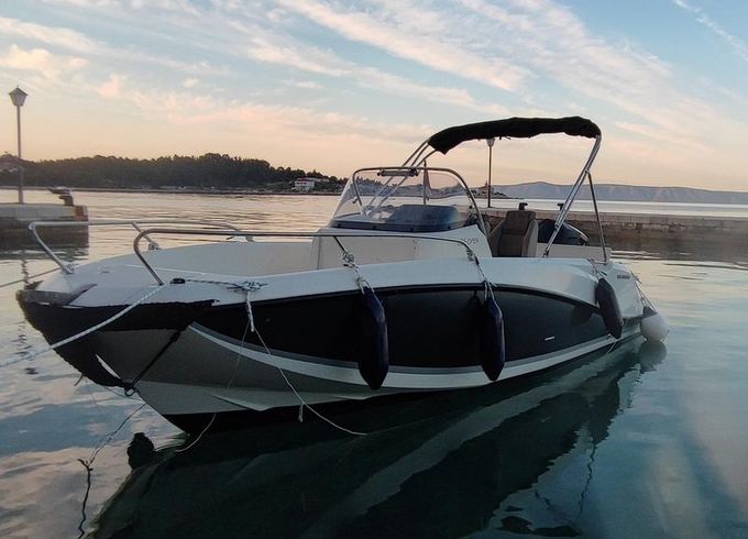 Quicksilver Activ 605 open