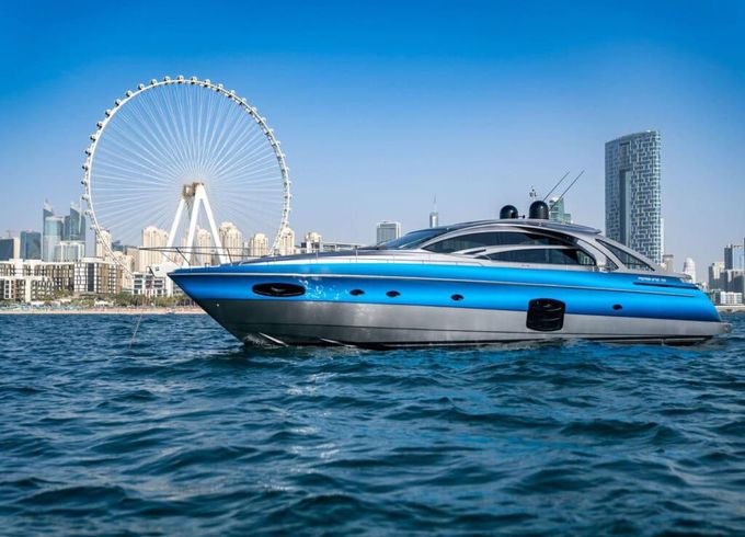 Pershing 70
