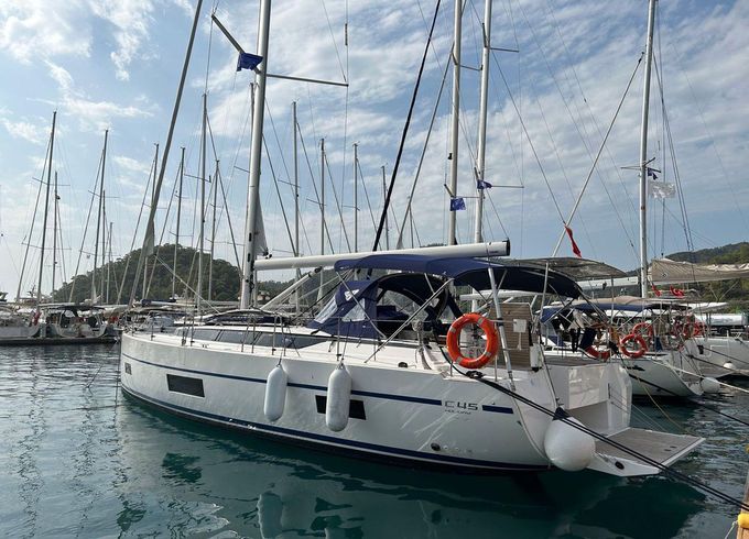 Bavaria C45