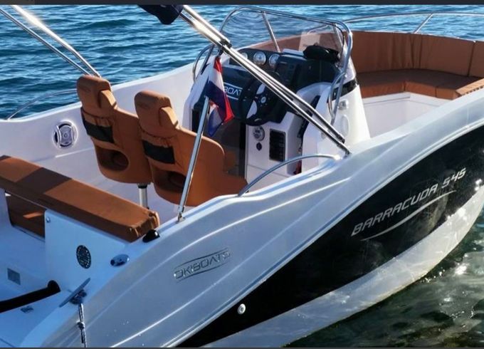 C.Boat Baracuda 545