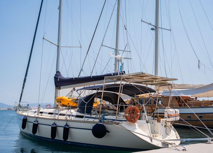Bavaria 44
