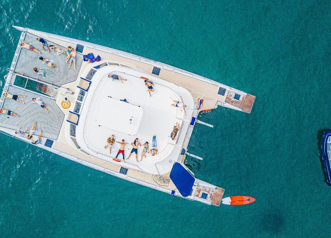 Catamaran 75