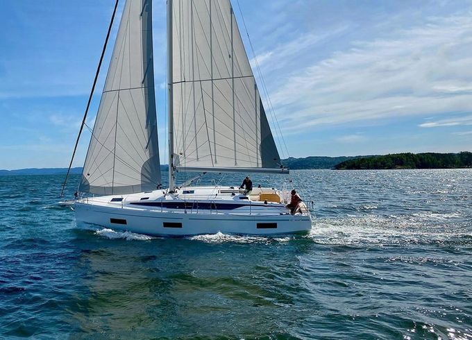 Bavaria C42