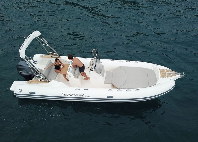 Capelli Tempest 700