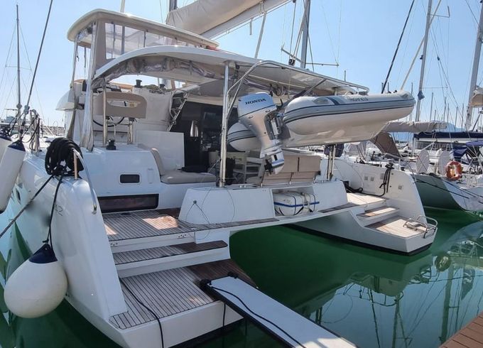 Lagoon 42