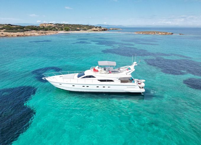 Ferretti 57