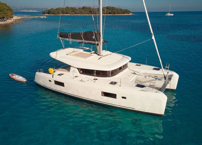 Lagoon 42