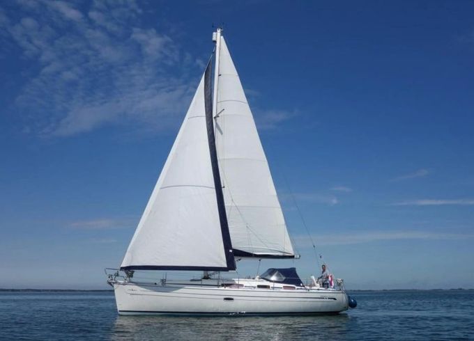 Bavaria 38