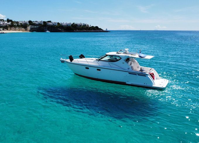 Tiara Sovran 4300
