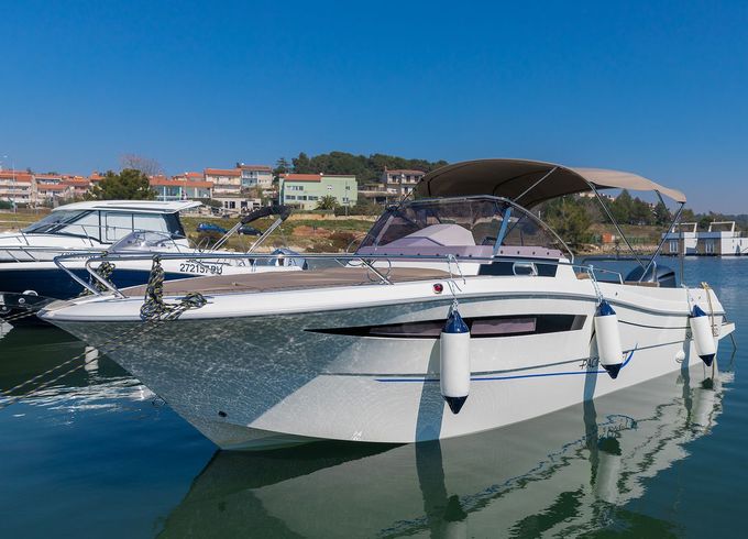Pacific Seacraft 750 Sun Cruiser