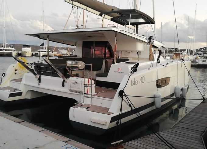 Fountaine Pajot Isla 40
