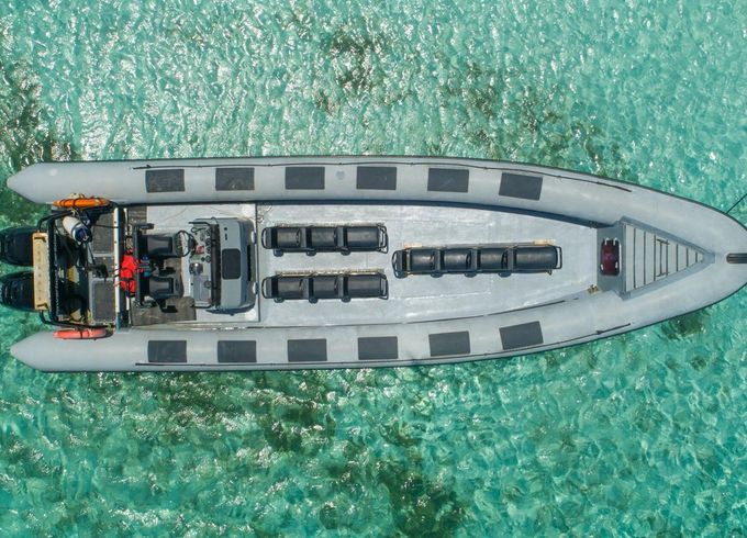 Speedboat 39