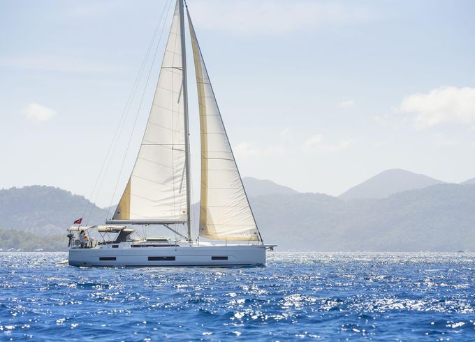 Dufour 470