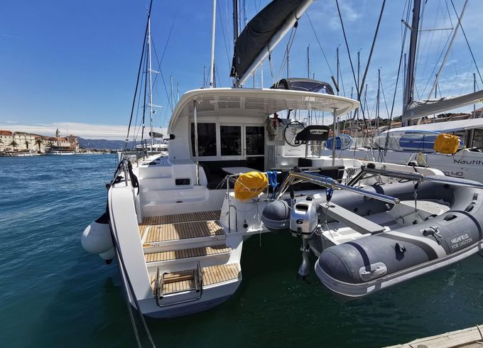 Lagoon 40