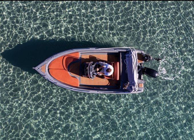 Poseidon Blue water 170