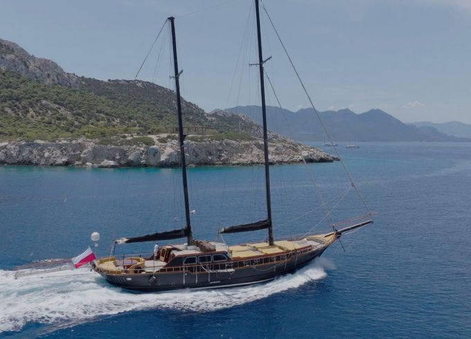 Custom Motorsailer 92