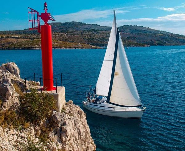 Bavaria 32